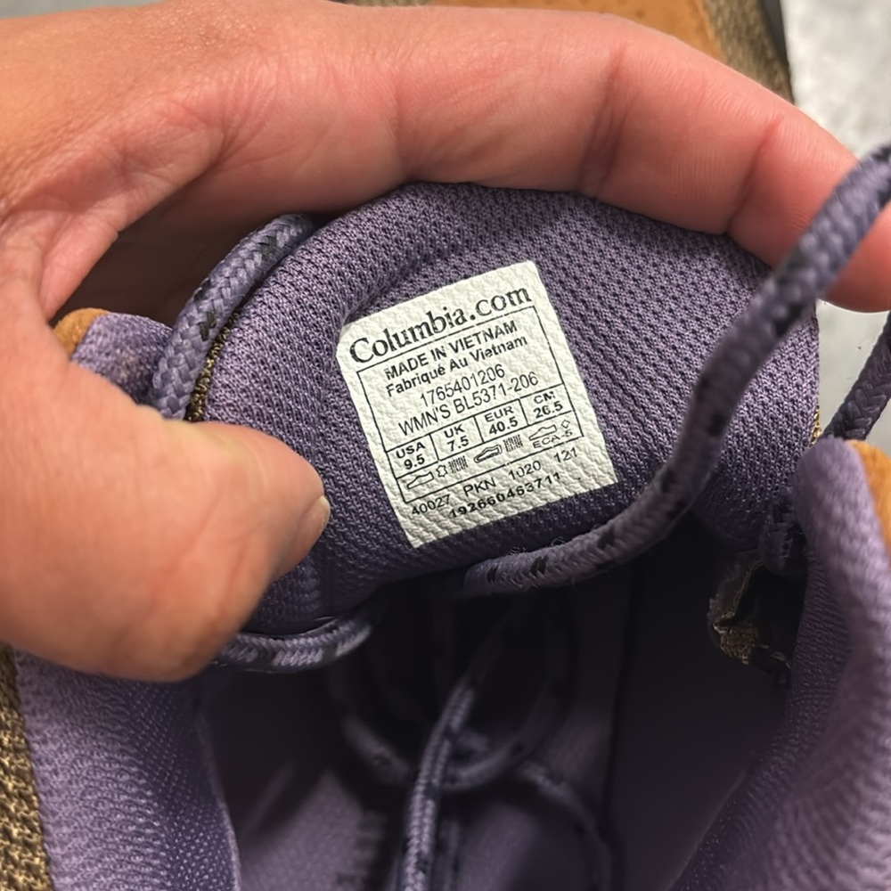 Columbia Women's Crestwood Mid Waterproof Hiking Shoe - Picture 10 of 13
